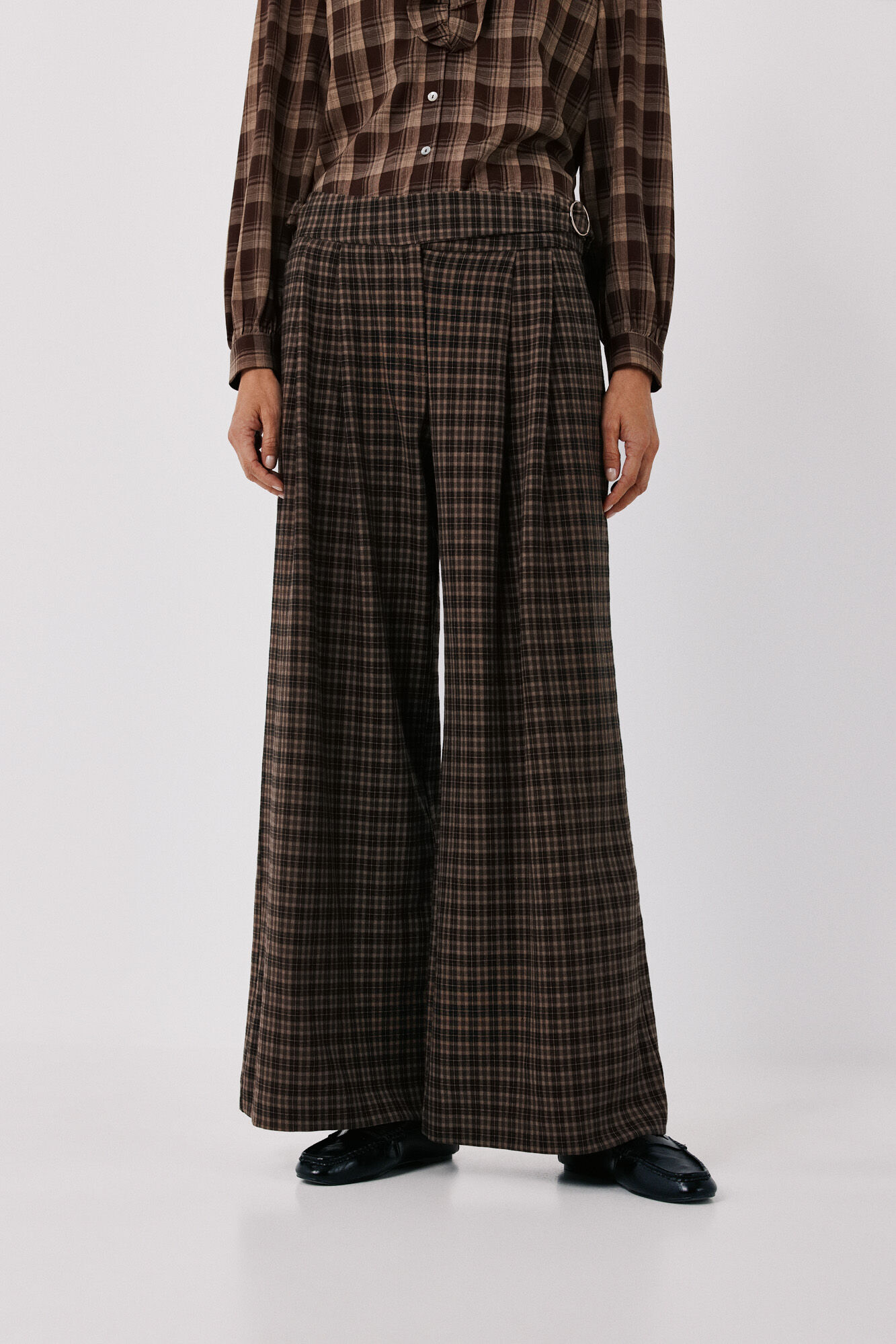 Cortefiel Women's plaid trousers