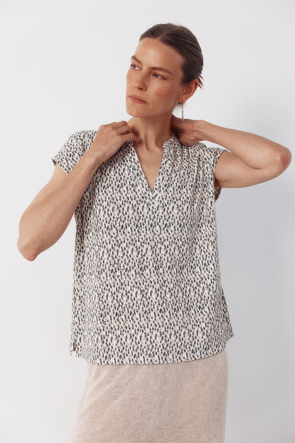 Cortefiel Openwork jersey-knit t-shirt Blue