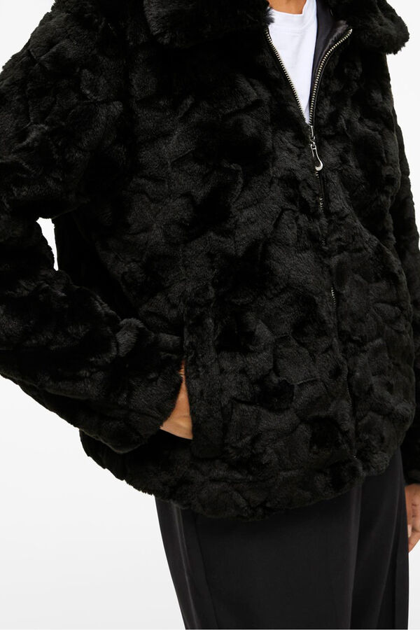 Vila Coat fur coat with zip fastening Black