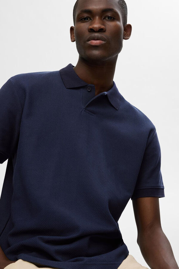 Cortefiel Short sleeve textured polo shirt in 100% organic cotton.  Navy