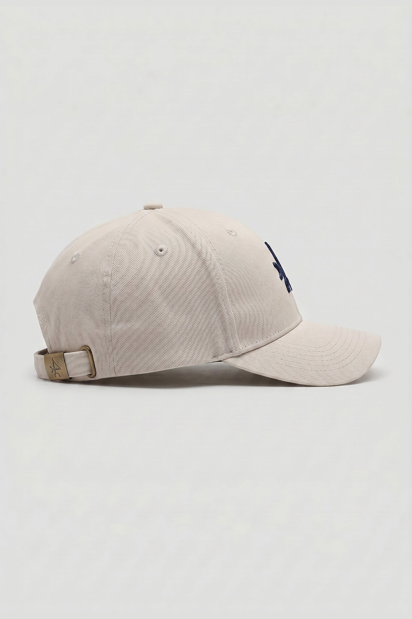 Valecuatro Gorra logo Valecuatro
