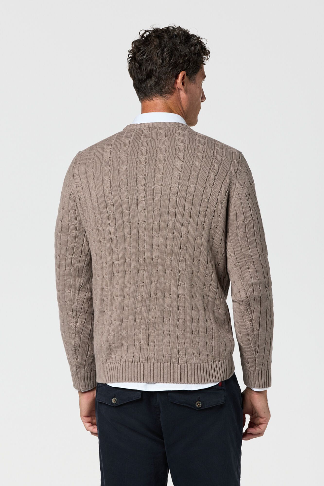 Williot Round neck cable knit jumper