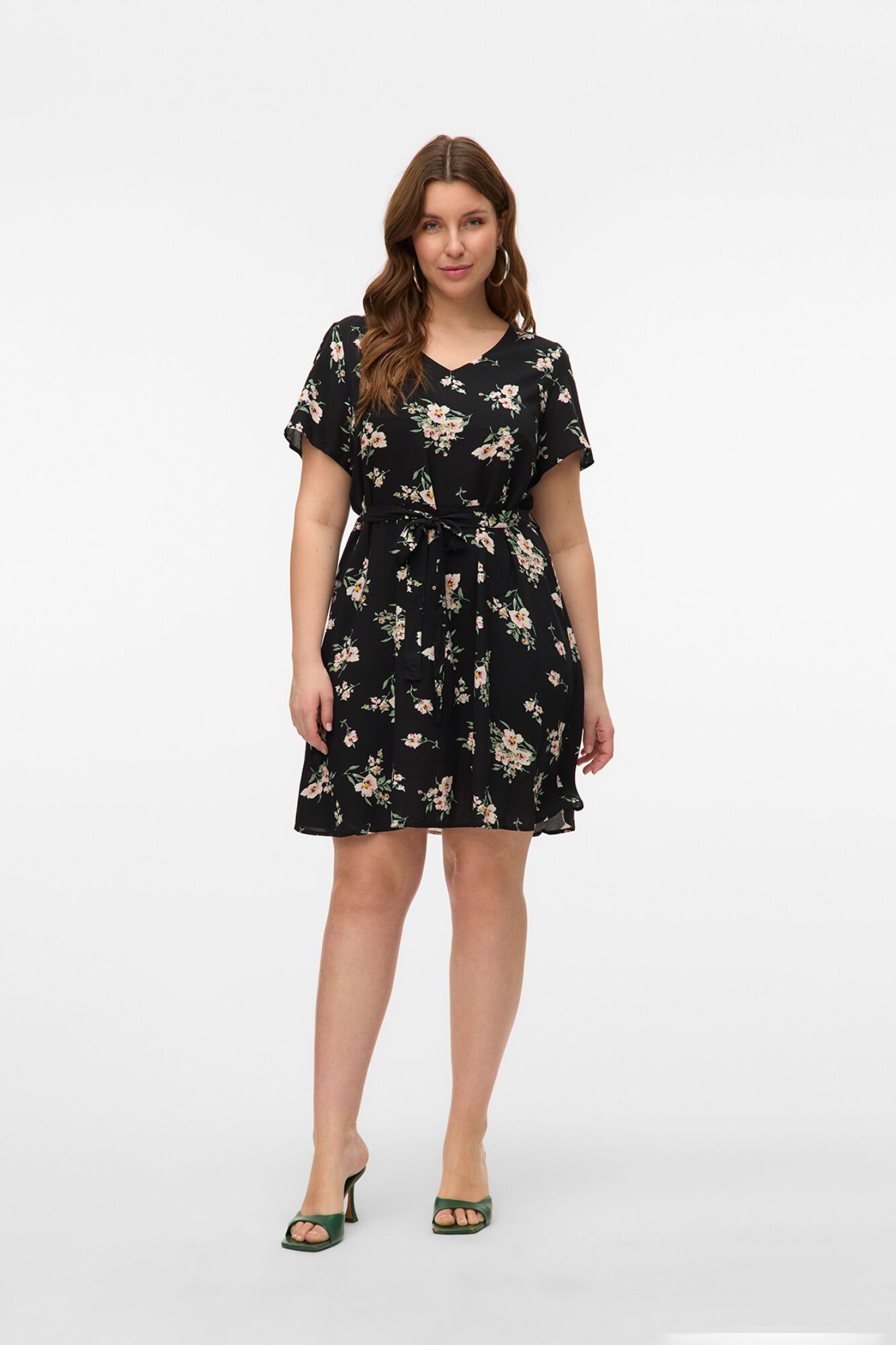 Vero Moda Curve V-neck short dress plus size