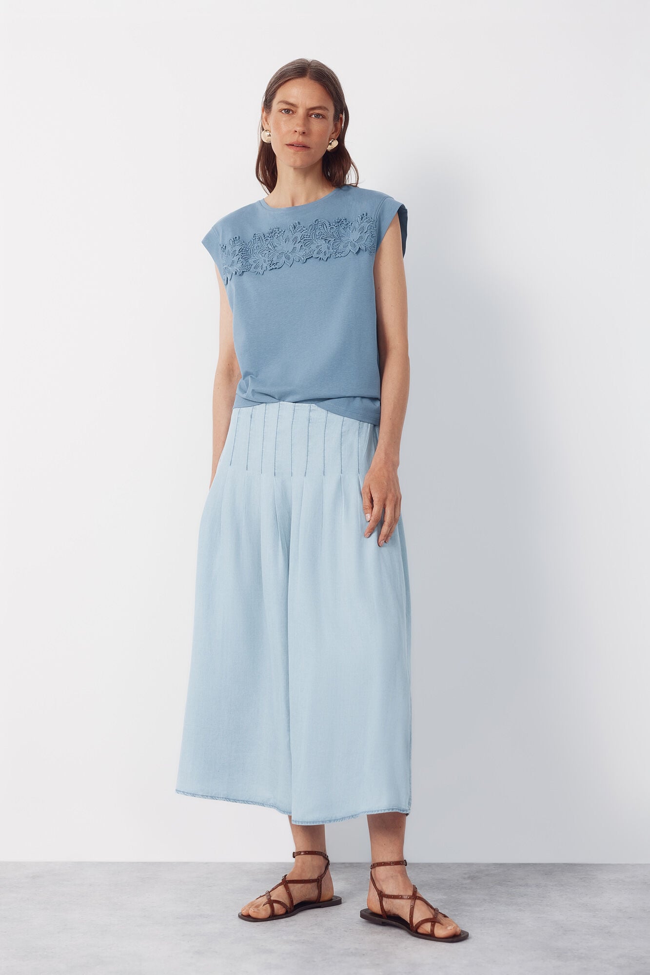 Cortefiel Floral crochet ribbon t-shirt