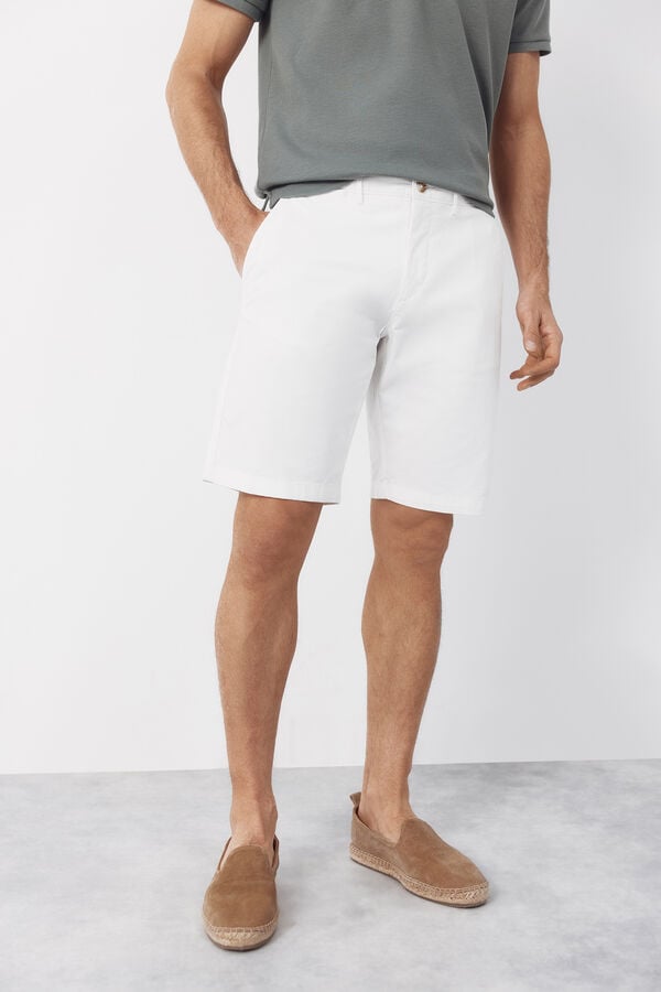 Cortefiel Chino Bermuda shorts White