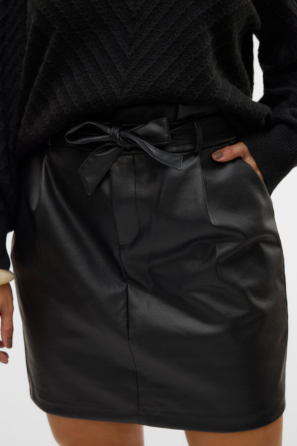 Vero Moda Curve Saia midi encerada plus size Preto