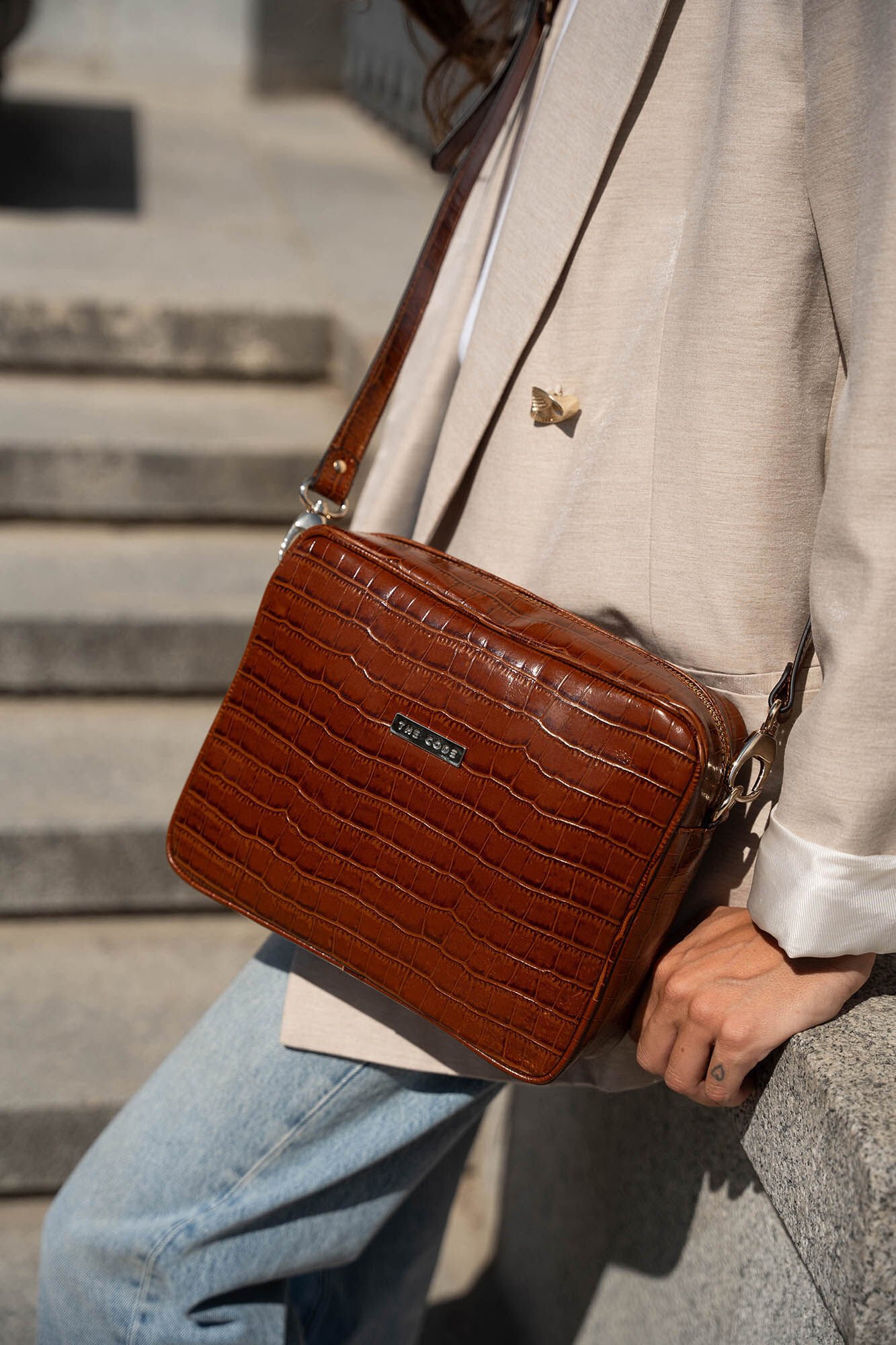 The Code Bandolera charlotte praline