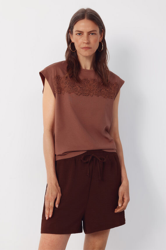 Camiseta cinta crochet floral