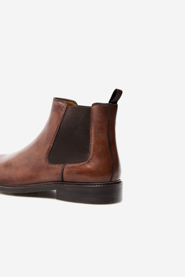 Cortefiel Leather Chelsea boot Dark brown