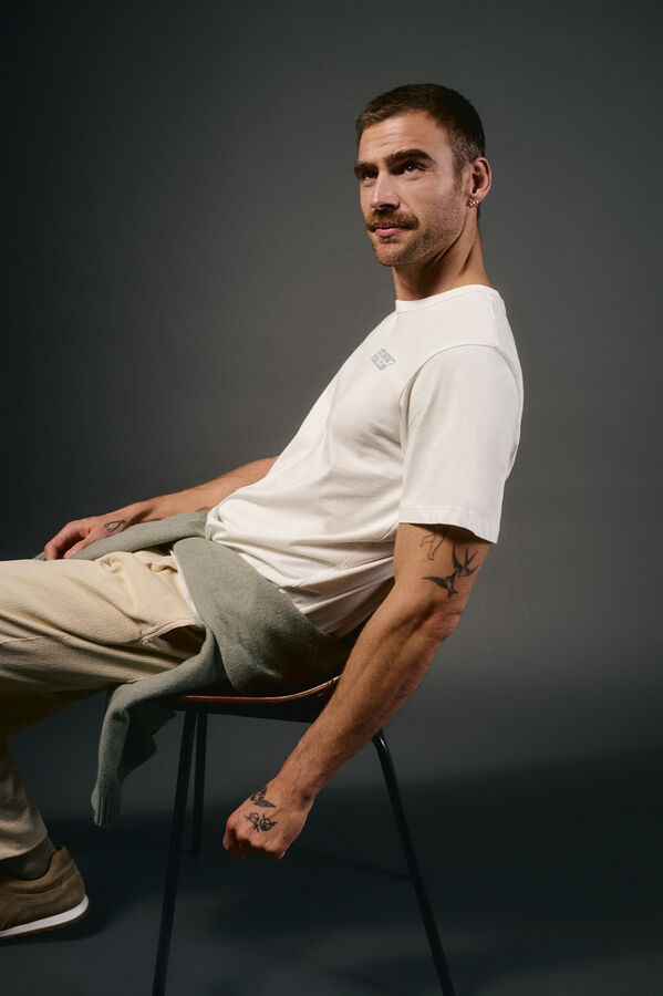 OOTO T-shirt gr&aacute;fica Ecru