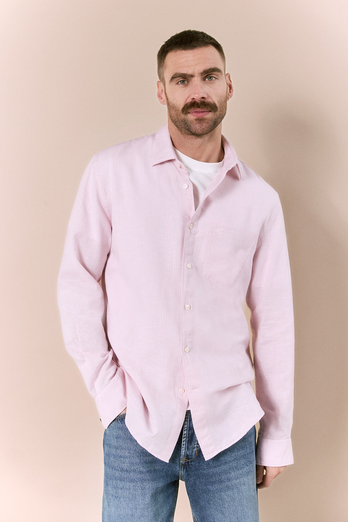 OOTO Camisa em algod&atilde;o e linho &agrave;s riscas