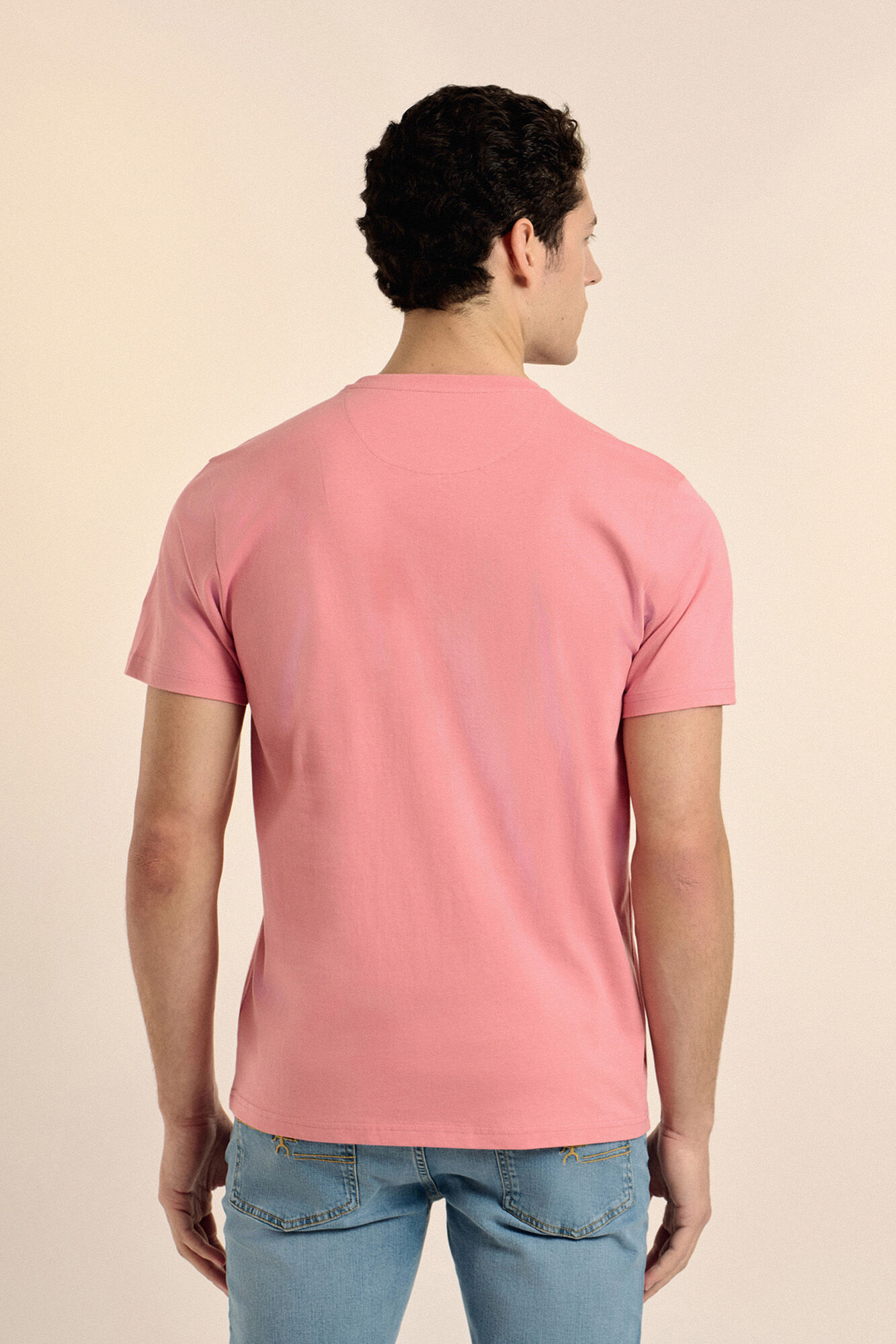 Valecuatro Camiseta logo