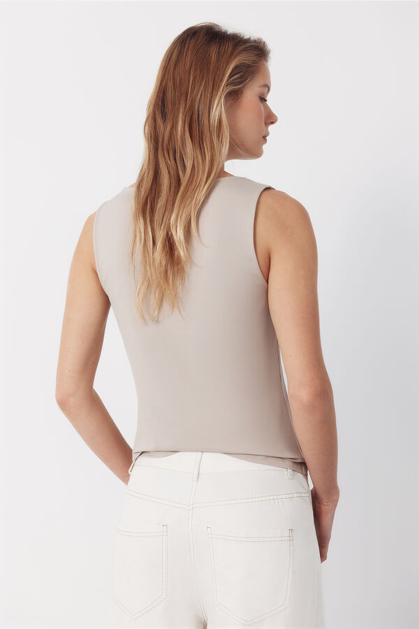 Cortefiel Al&ccedil;as b&aacute;sica Tostado