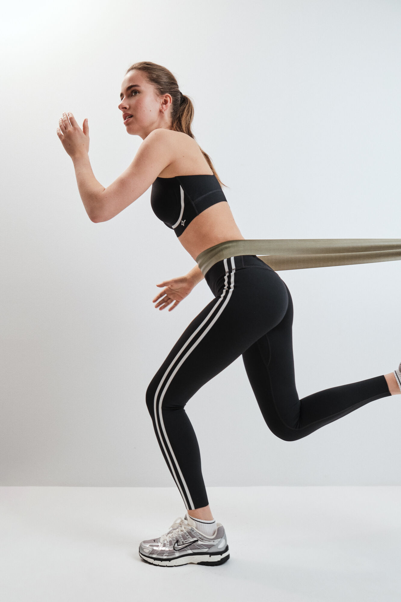 Dash and Stars Sujetador deportivo COMPRESSIVE negro