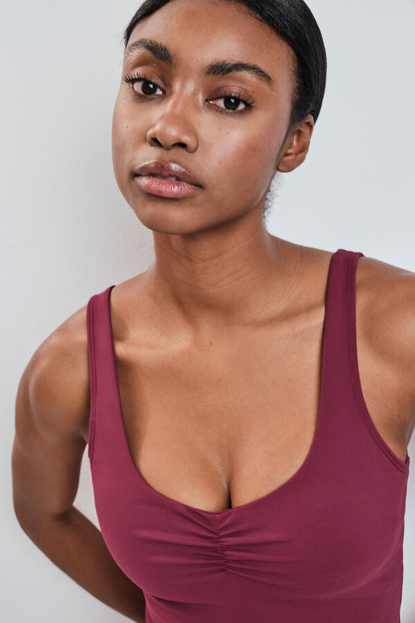 Dash and Stars Top deportivo SOFT MOVE granate rojo