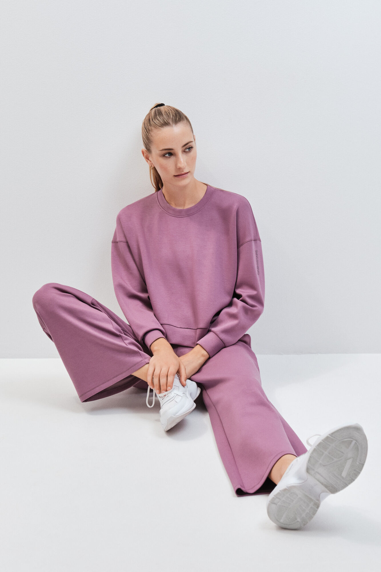 Dash and Stars Sweatshirt college em modal gren&aacute;