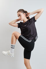 Dash and Stars T-shirt t&eacute;cnica com painel mesh preta preto