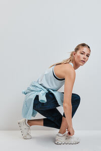 Dash and Stars T-shirt perfurada em microfibra azul