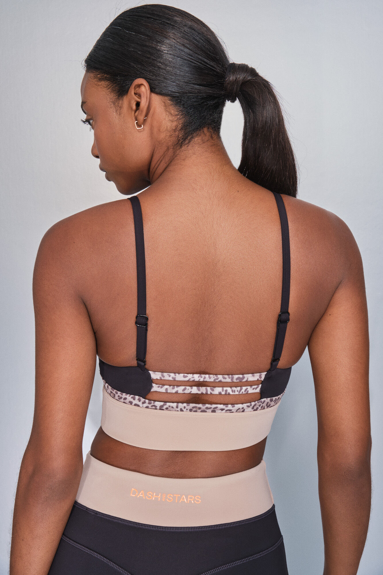 Dash and Stars Sujetador deportivo 4D STRETCH negro animal print 
