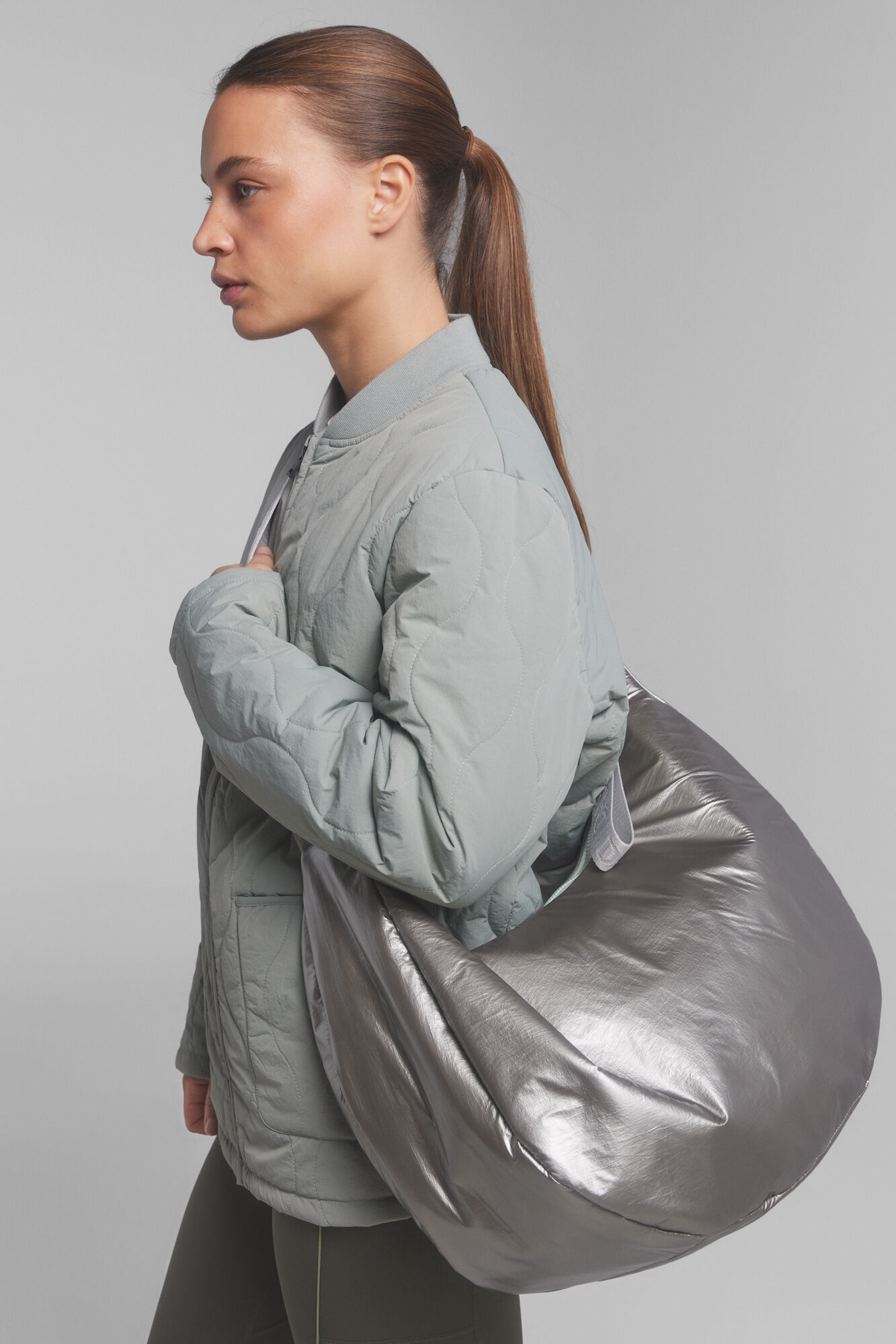 Cortefiel Bolso grande técnico suave plateado