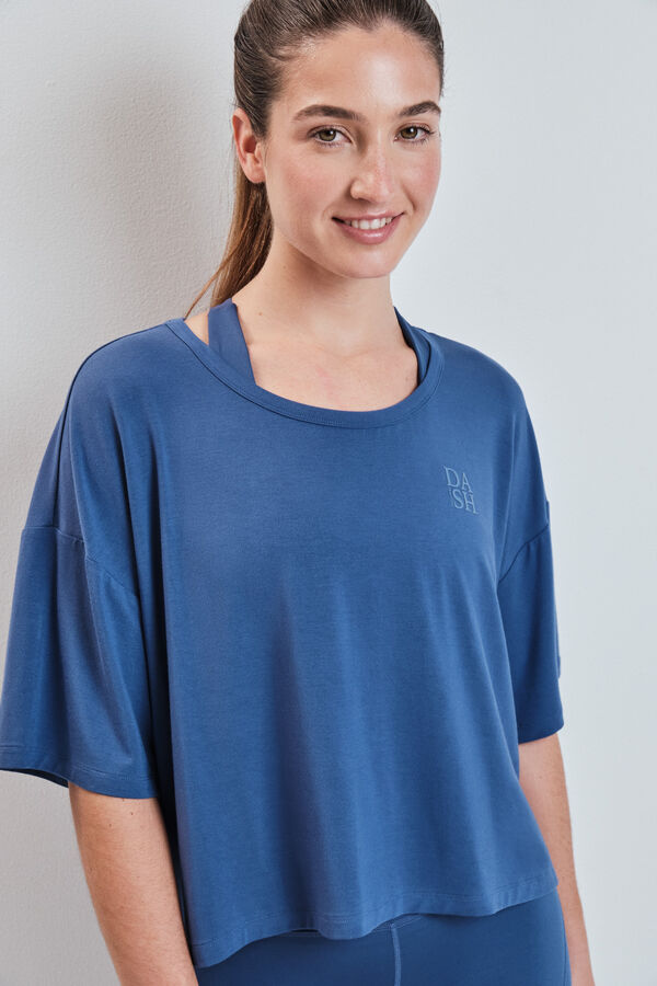 Dash and Stars Blue extra soft short sleeve T-shirt"This sounds good. "Extra soft" describes the T-shirt's feel, and "short sleeve" describes its cut. Both are blue