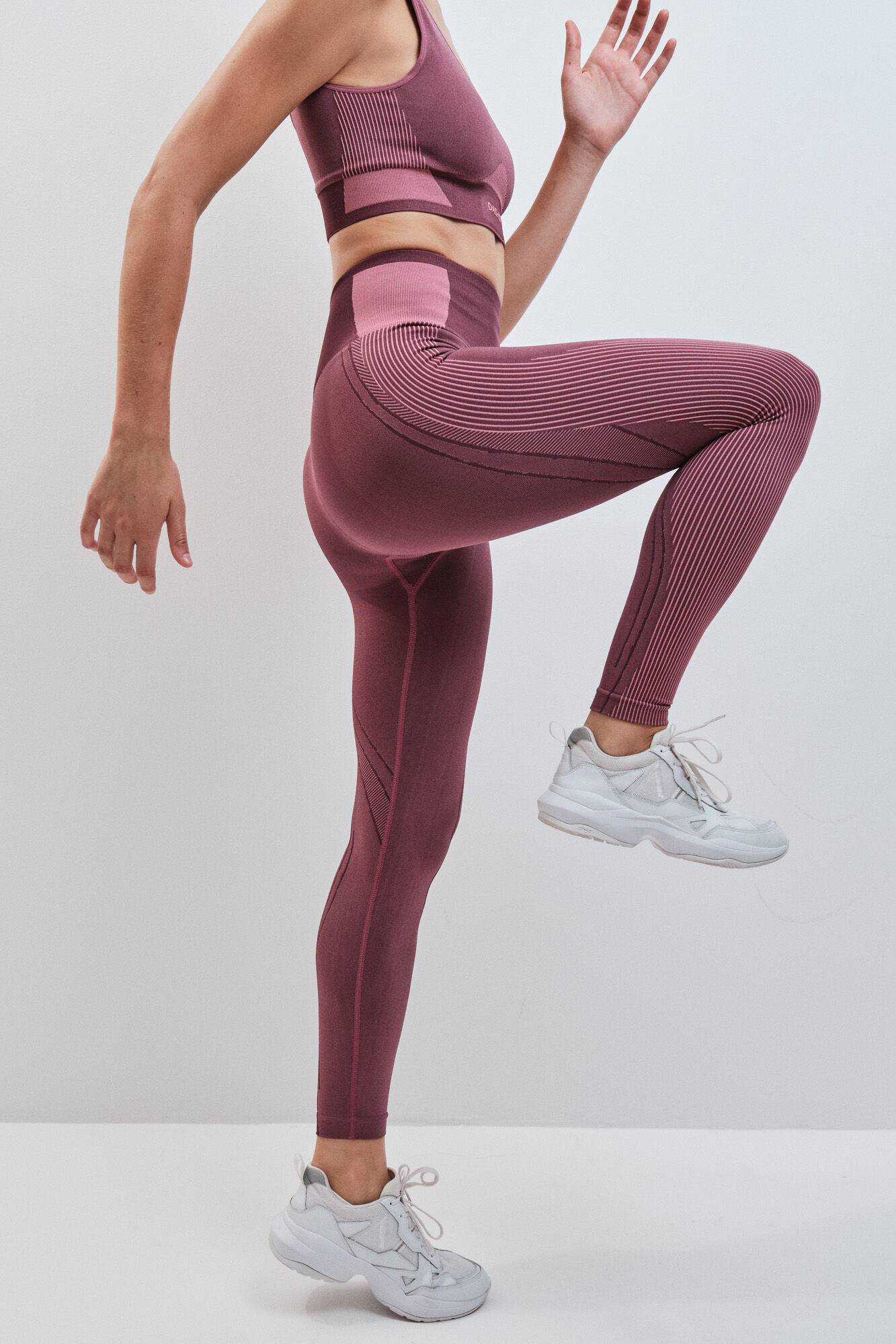 Dash and Stars Legging comprida SEAMLESS COMFORT bordeaux