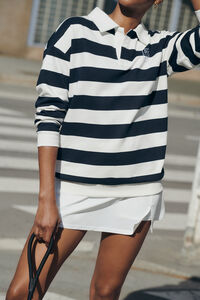 Dash and Stars Sweatshirt 100% algod&atilde;o com estampado riscas