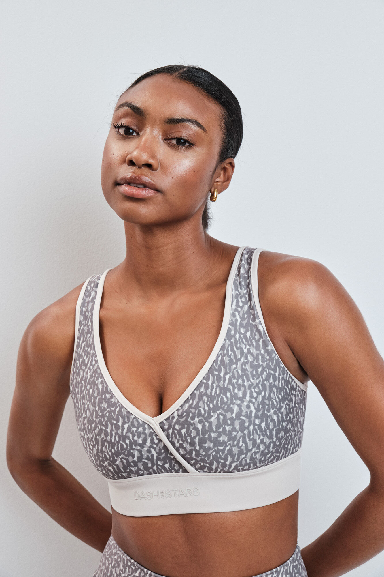 Dash and Stars Soutien desportivo 4D Stretch estampado manchas marrom