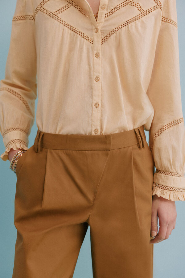 Hoss Intropia Paula. Cal&ccedil;as com pregas Amarelo