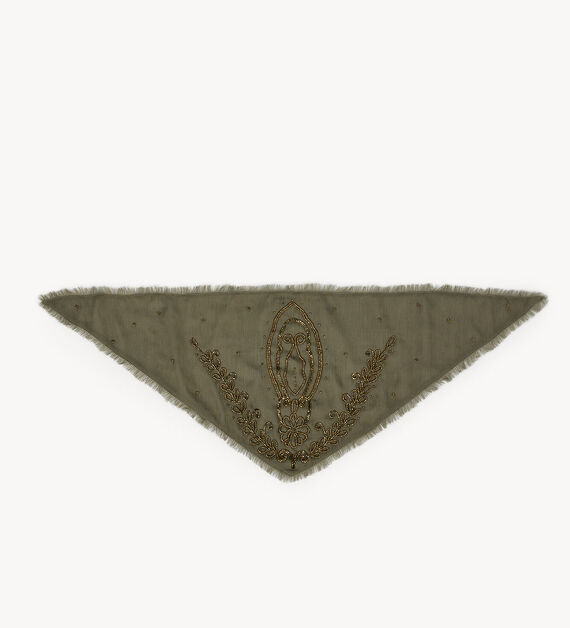 Laurinda. Bandana bordada