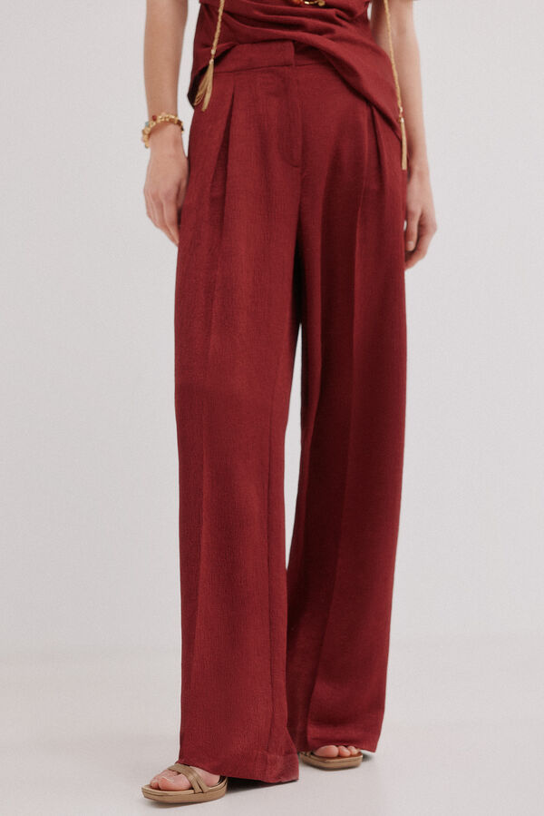 Hoss Intropia Poline. Cal&ccedil;a fluida brilhante Granada