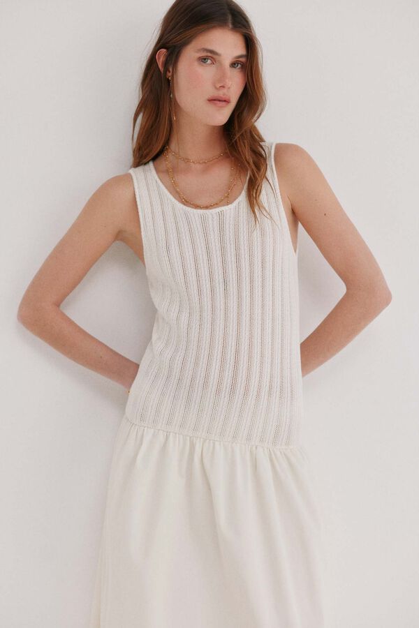 Hoss Intropia Alba. Vestido de malha combinado  Beige