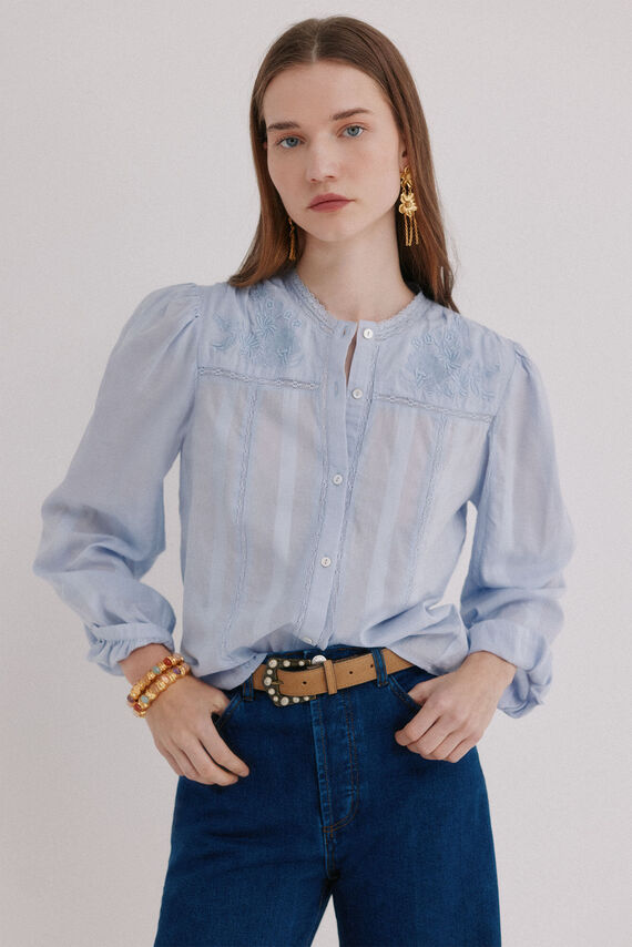 Clara. Blusa romántica