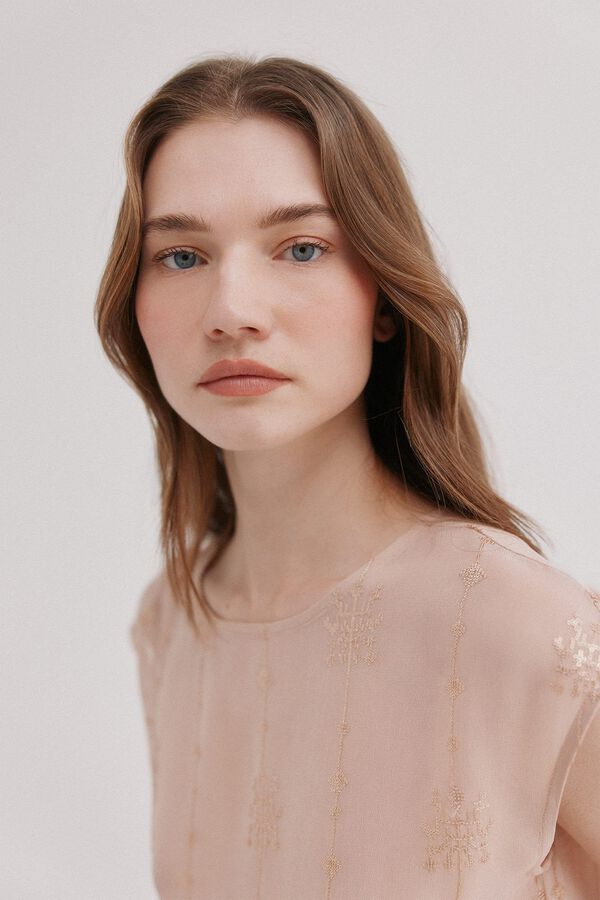 Hoss Intropia Georgia. Blusa delicada Subiu