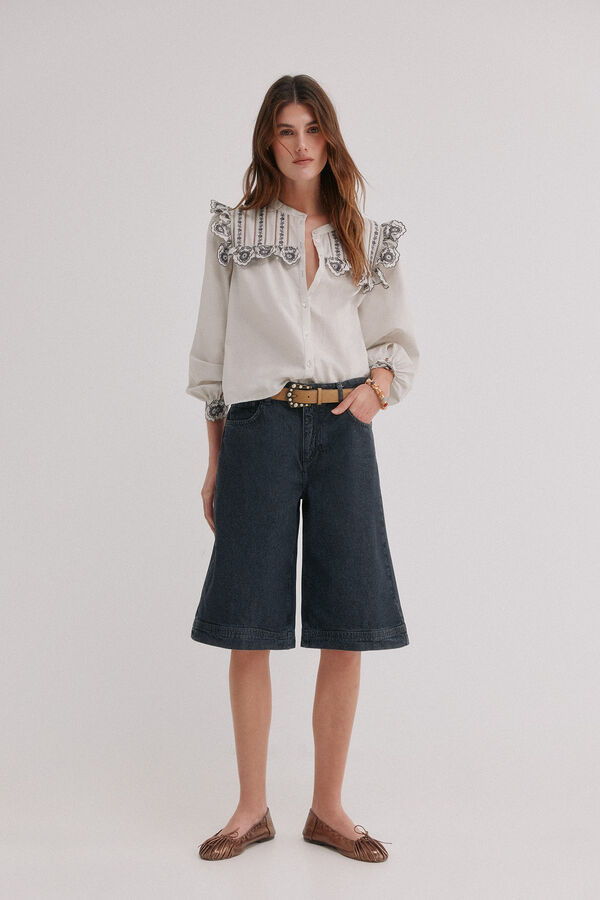 Hoss Intropia Carolina. Blusa bordada Cinzento