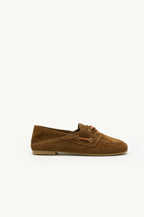 Hoss Intropia Marcela. N&aacute;uticos en serraje Marron