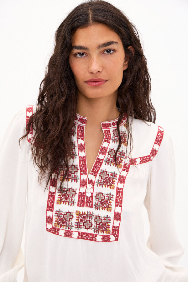 Hoss Intropia Vanessa. Embroidered folk blouse. Ivory