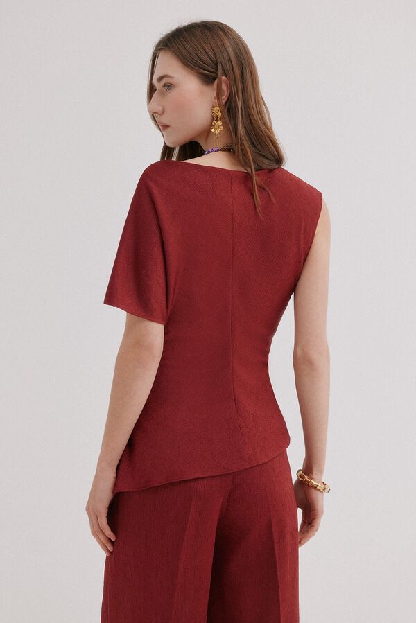 Hoss Intropia Carolyn. Blusa flu&iacute;da satinada Vino