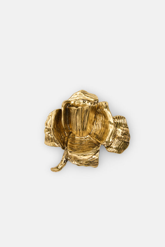 Lisa. Broche de flor bañado en oro