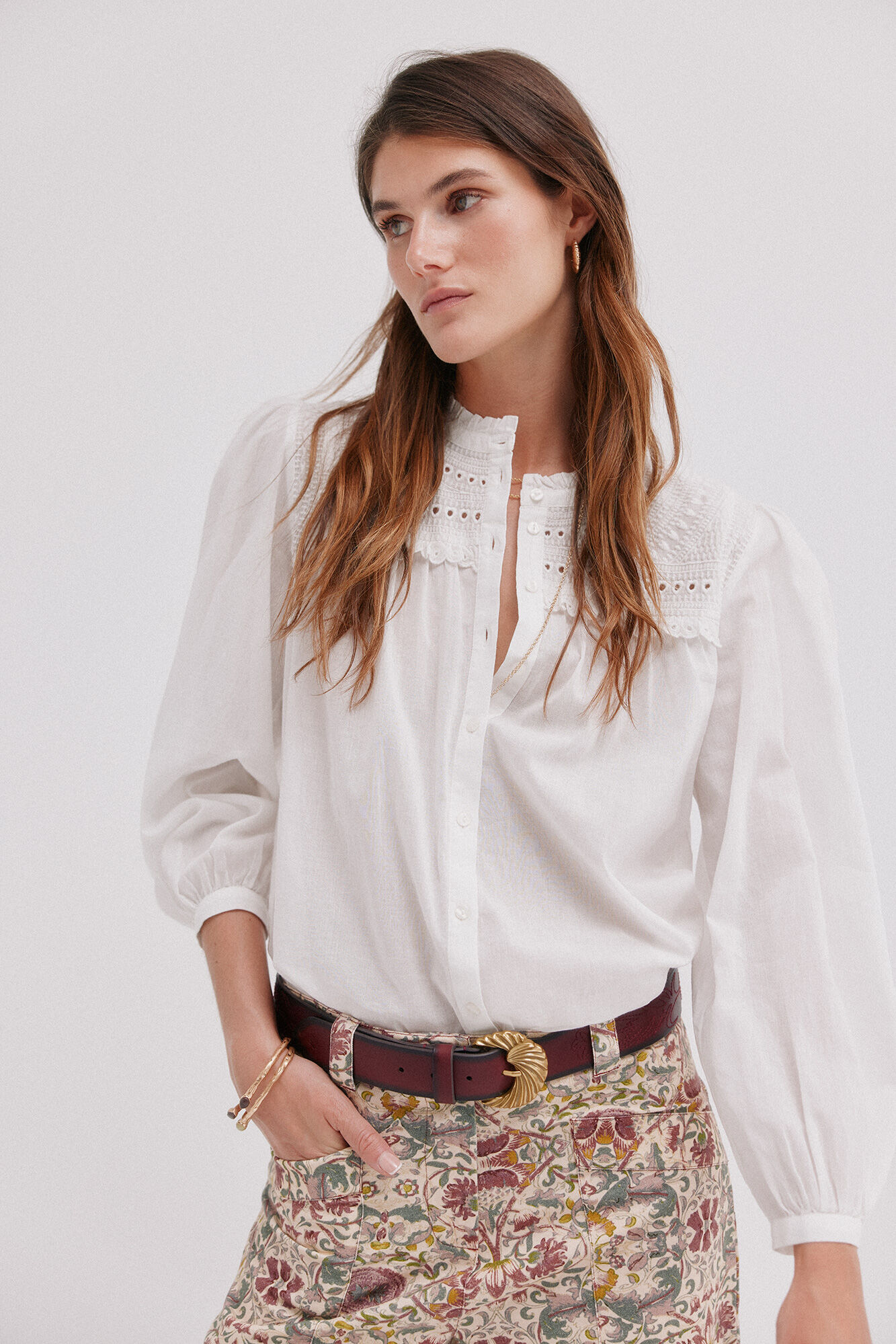 Hoss Intropia Cec&iacute;lia. Blusa bordada