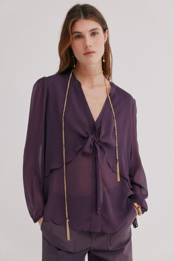 Gala. Blusa con lazada
