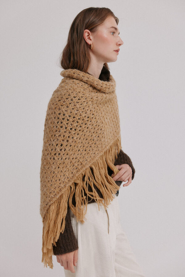 Hoss Intropia Neves. Xale com franjas vazadas Dourado