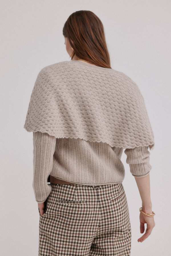 Hoss Intropia Inna. Casaco de malha com capa Beige
