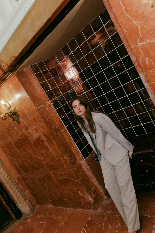 Hoss Intropia Eug&egrave;ne. Blazer cierre cruzado Gris