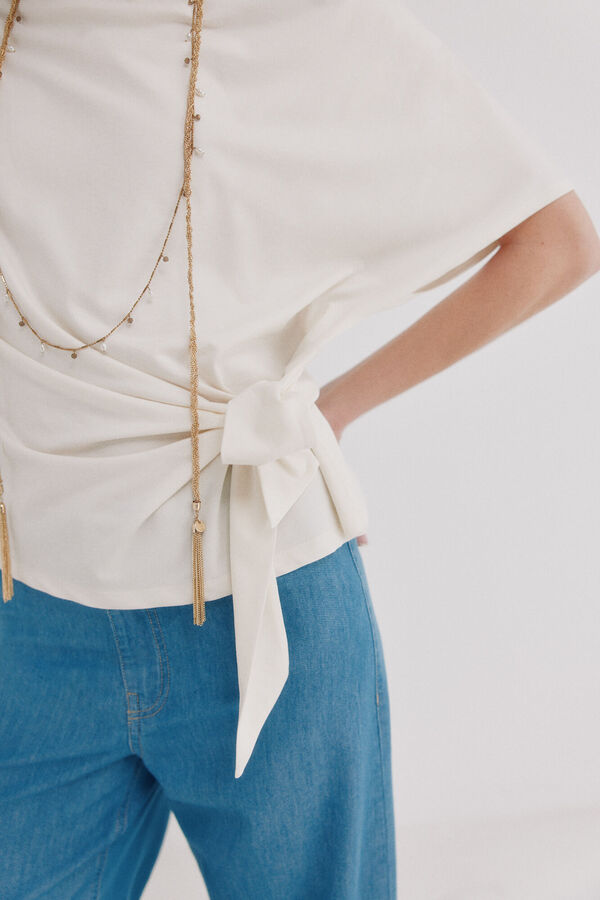 Hoss Intropia Mele. T-shirt em tecido fluido Beige
