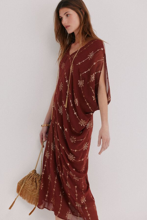 Hoss Intropia Atenea. Vestido largo asim&eacute;trico Granate