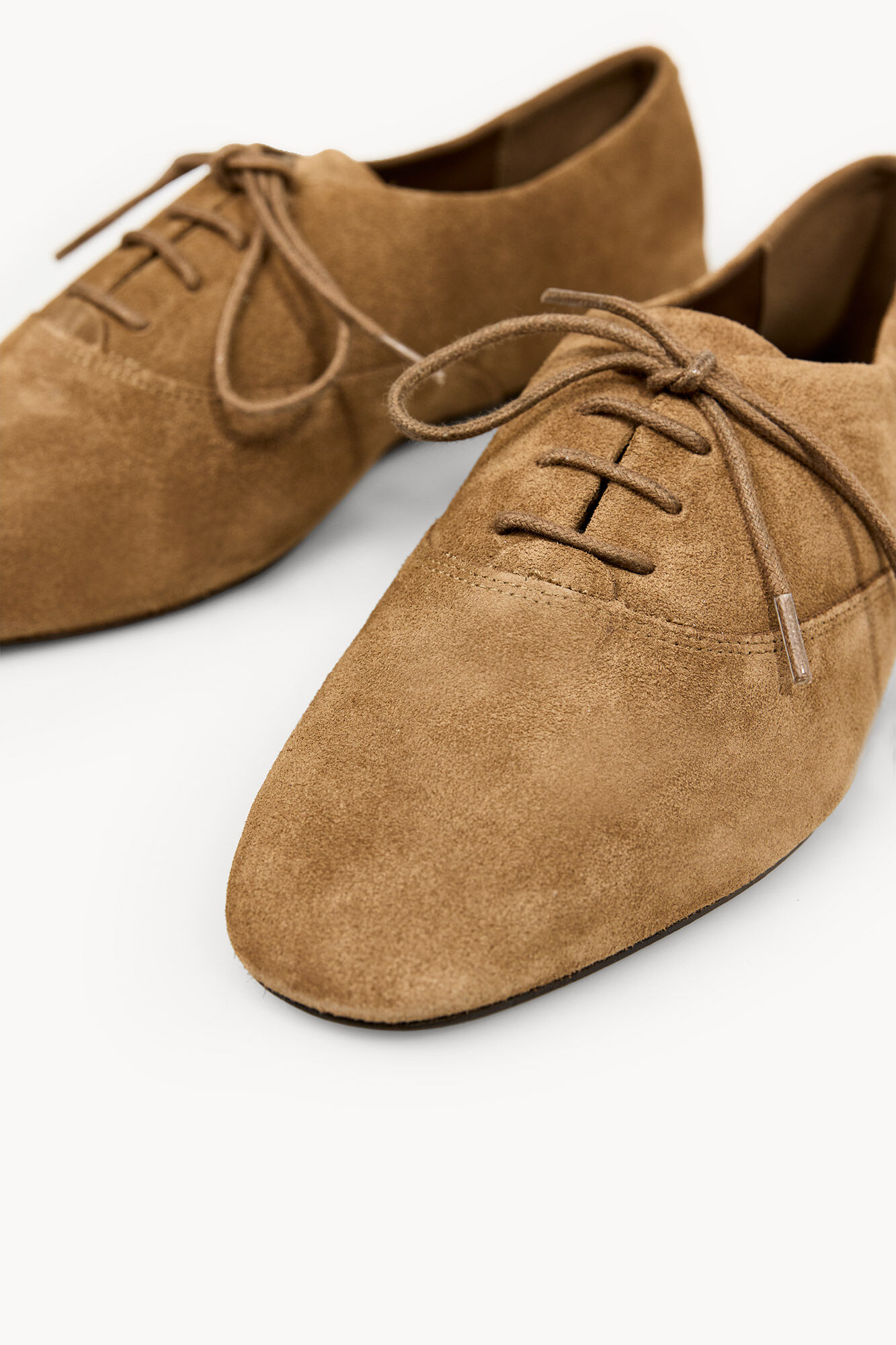 Hoss Intropia Mariela. Sapatos derbies em croute