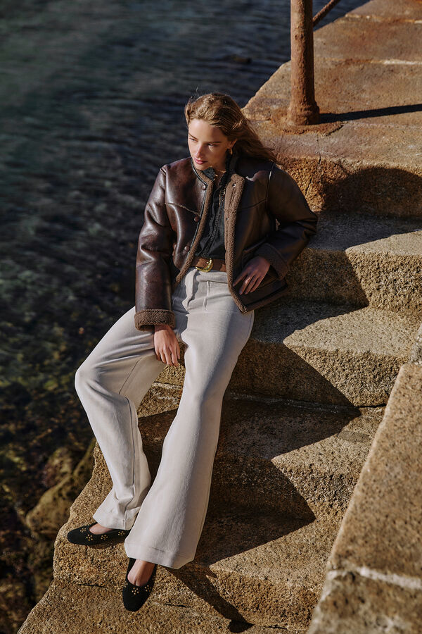 Hoss Intropia Payton. Cal&ccedil;a de veludo cotel&ecirc; Ecru