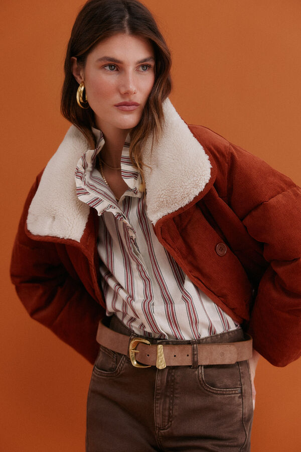 Hoss Intropia Debra. Desportiva acolchoado Granada