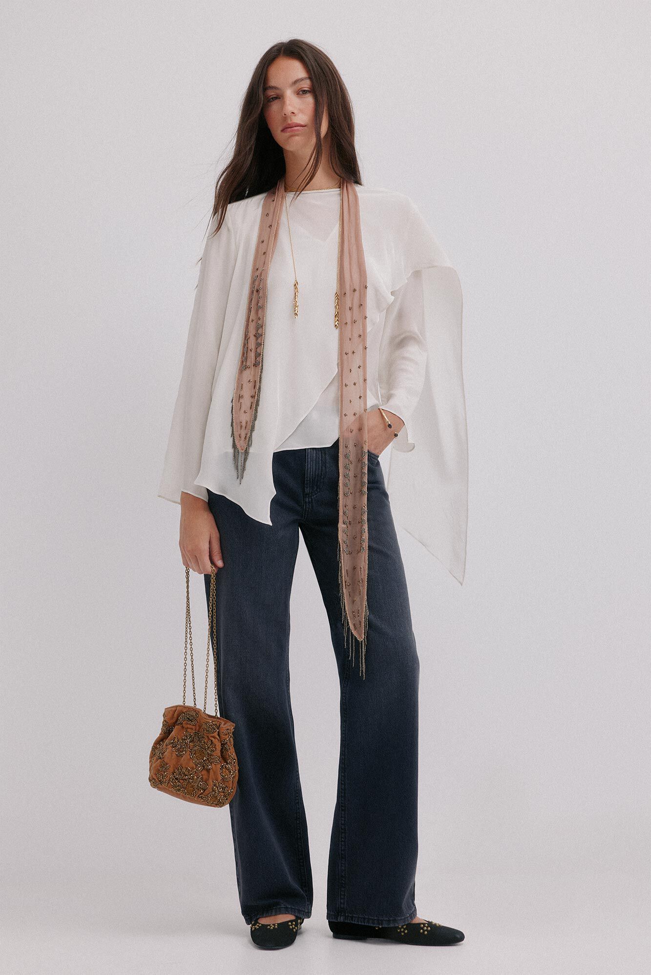 Hoss Intropia Guiado. Blusa com decote cruzado assim&eacute;trico